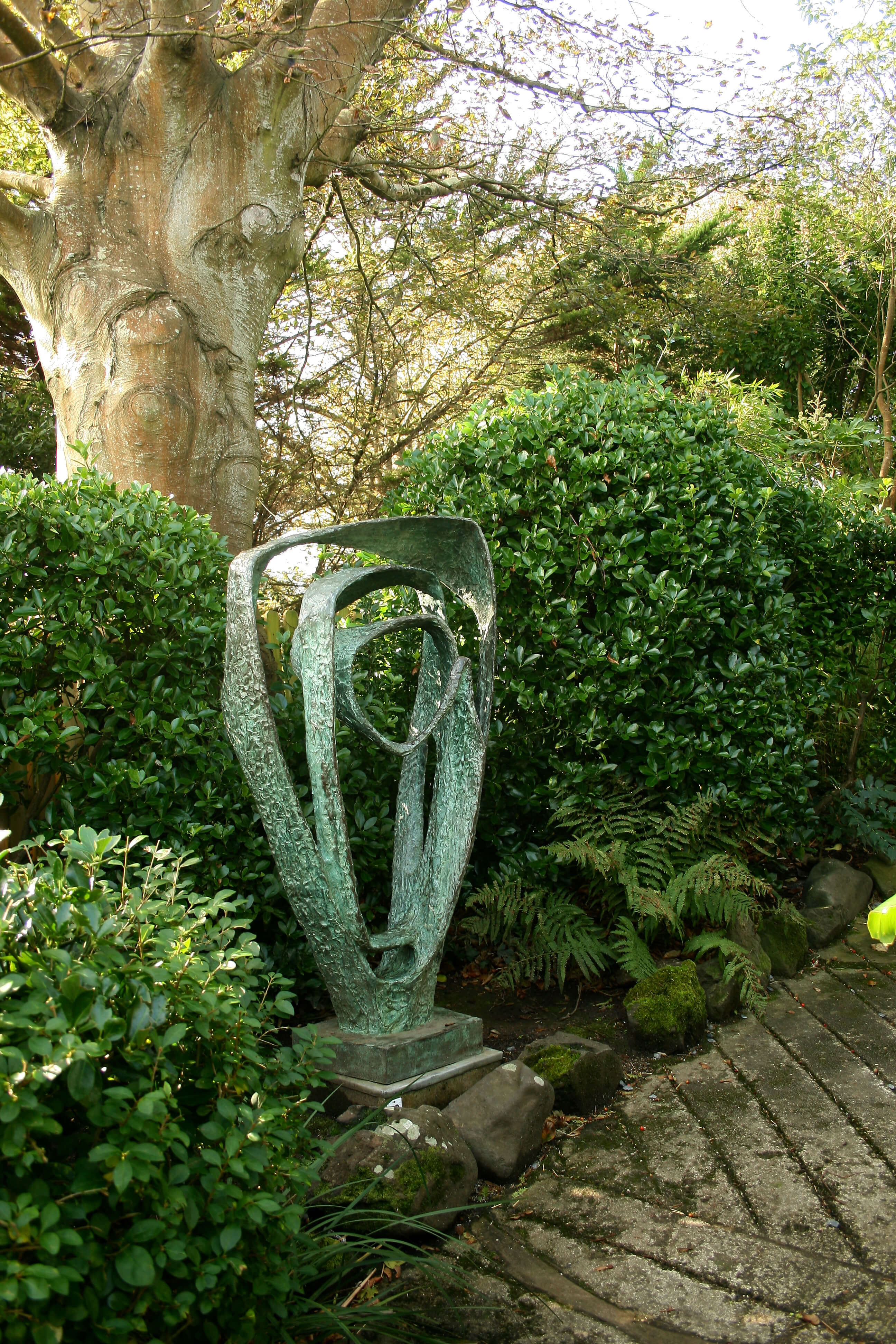 Barbara Hepworth studio garden